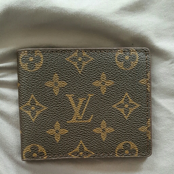 Louis Vuitton wallet - Picture 2 of 3